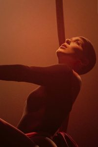 Galaxy S22 Ultra Brings to Life Millie Bobby Brown