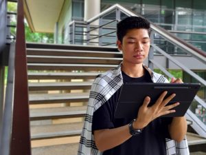 A Students Story_Staying in Touch while Learning Far From Home_visual 1