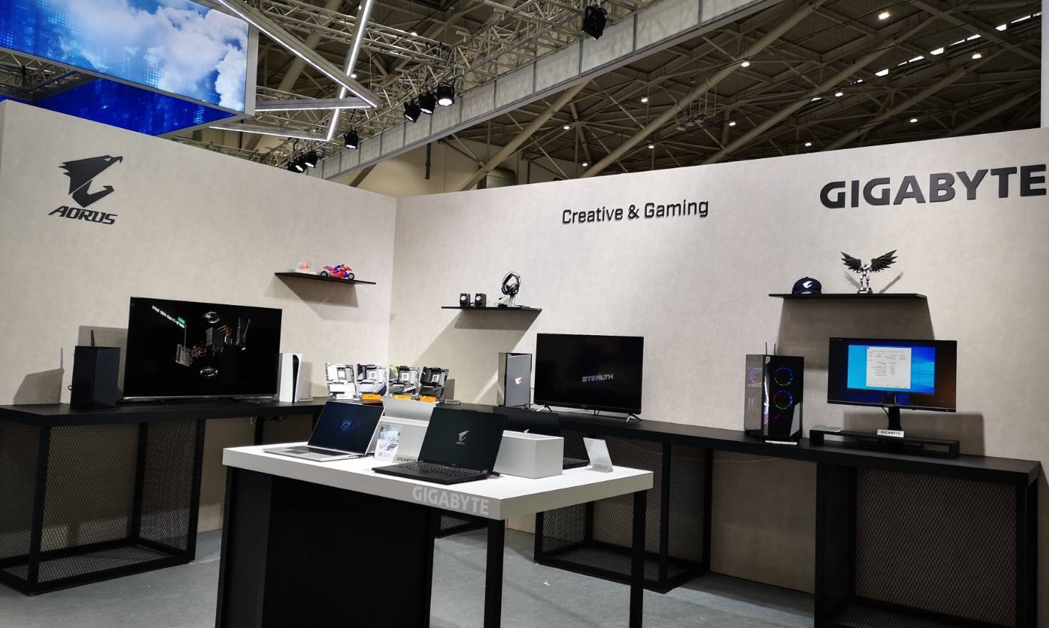 GIGABYTE Unveils Gaming Innovations at COMPUTEX 2022 1side0 Where