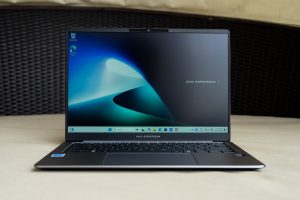 ASUS ExpertBook P5 (P5405) Review: An AI-Enhanced Copilot+ Business Laptop