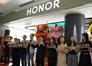 Justin Li, President of HONOR South Pacific during HONOR's 100th retail store official opening ceremony
