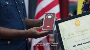 HONOR's unreleased phone in Legasi Bomba The Movie