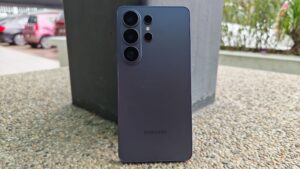 Samsung Galaxy S26 Ultra Review – Faster Yet Smarter